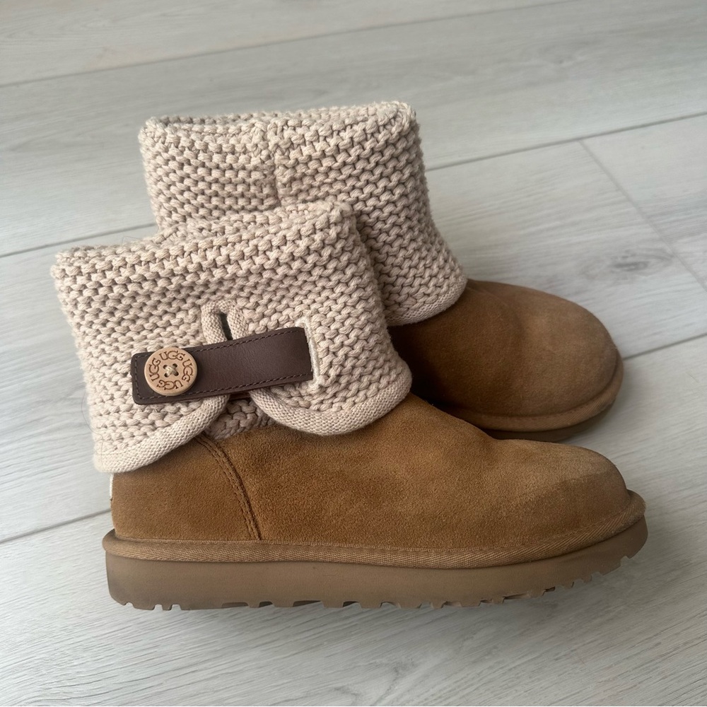 UGG ✨ SHAINA KNIT BOOT